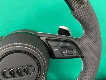 AUDI VOLANT KARBON - PERFOROVANA KOŽA - BIELE ŠITIE - 8