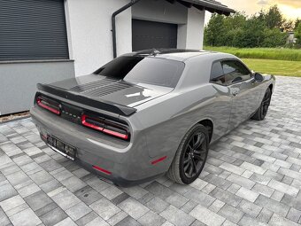 Dodge Challenger SXT PLUS - 8