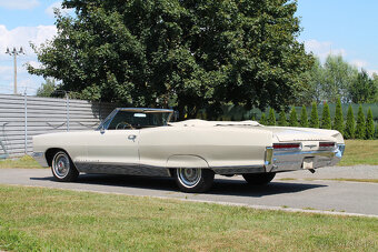 1966 Pontiac Bonneville Convertible 389 V8 - 8