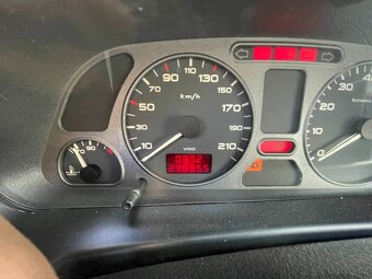 Peugeot 306 1.4 55KW 2000 - 8