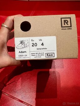 Dětské bílé kožené tenisky - 8