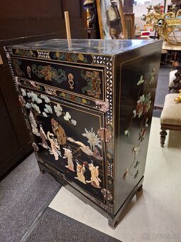 Starožitná čínská vykládaná komoda - 8