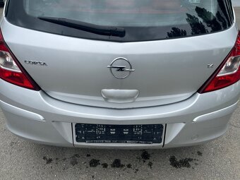 Opel Corsa D 1.4i 66kW - 8