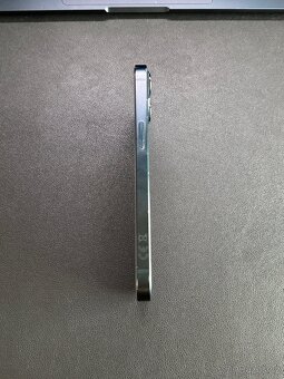 iPhone 13 128 GB tmavě modrý – 85 % baterie, bohaté přísluš. - 8