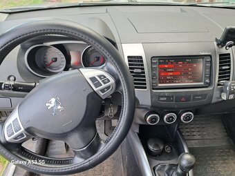 Peugeot 4007 r. 2008 - 8