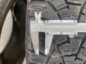 Zimní pneu 195/60R15 - 8