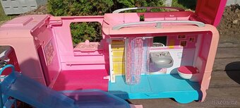 Barbie karavan - 8