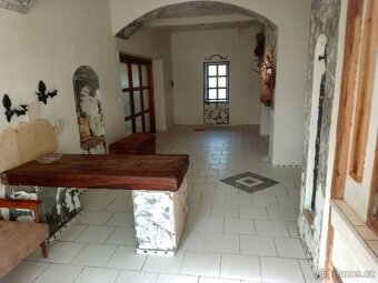 Dům a sklady okr Louny - 8