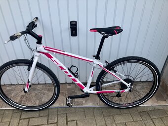 DÍVČÍ DÁMSKÉ KOLO 26 - 8