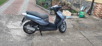 Honda Dylan 150cc - 8
