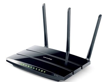 Stabilní dvoupásmový router TP LINK N750 - WDR4300, 2x USB - 8
