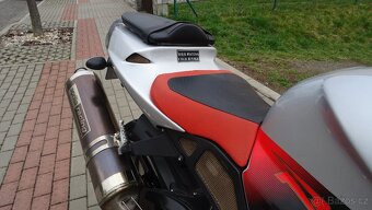 Aprilia Tuono 1000 R - 8