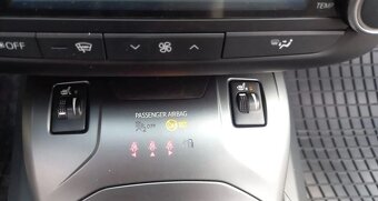 Toyota Avensis 2.0 D-4D 143 kw Ambition - 8