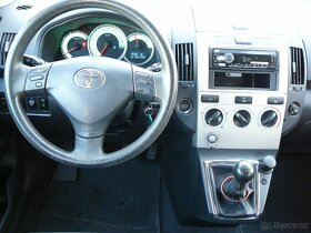 Toyota Corolla Verso 2.2D 100kW - 8