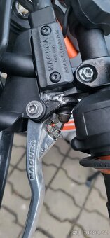KTM 690 SMC R - 8