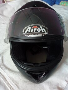 Helma AIROH - 8