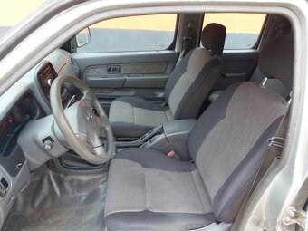 Nissan Navara 2.5 TD NP300 4x4 tažné 3T - 8