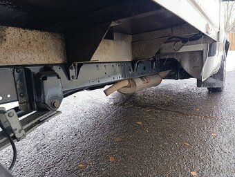 IVECO DAILY SKŘÍŇ S ČELEM 2011 - 8