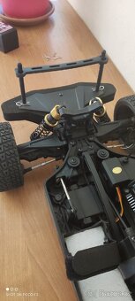 RC truggy 4x4 velikost 1:8 + nová baterie 14,8v 5400mAh.. - 8