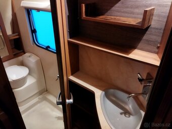 Karavan Knaus Azur 500 rv 2013 solár - 8