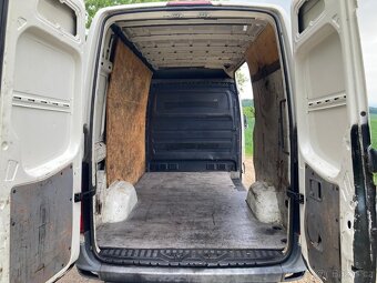 VW CRAFTER 2,5TDi 100kW RV 2009 BEZ STK - 8