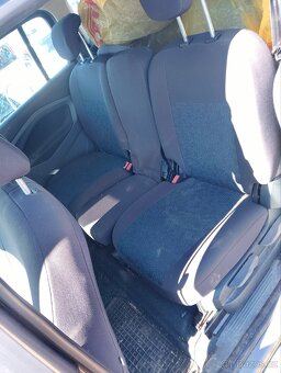 Rozprodám na díly Ford Grand C-MAX 1.6tdci 85kw - 8