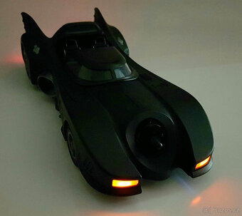 1:18 Batmobile 1989 Model Car with Sound Light - 8