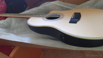 12 strunná elektroakustická kytara Roundback Styl OVATION. - 8