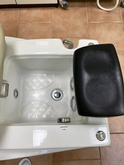 Prodám SPA pedikérské křeslo - 8