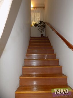 Prodej řadového domu o dispozici 4+1/lodžie/garáž v obci Krc - 8