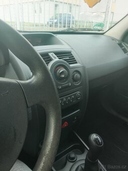 Prodám Renault Megane coupe 14 benzín rok 2005 - 8
