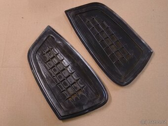 Nákolenice gumové boky nádrže ČZ 125 175 477 476 Aprilia - 8