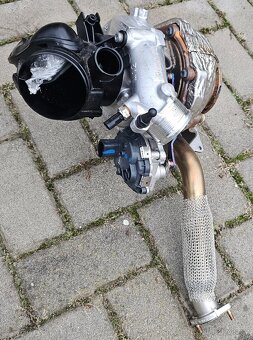 Díly z motoru DPY 210kw - 8