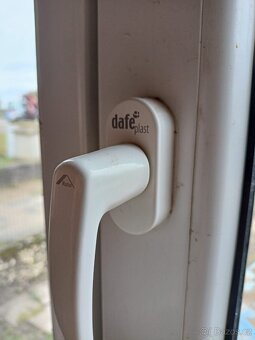 Plastové okna a vchodové dveře - 8