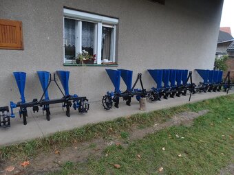 Sazeč česneku cibule žaludů - 8