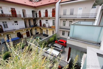 Krásný moderní prostorný byt 1+kk na Praze 8 - Karlíně, Koll - 8