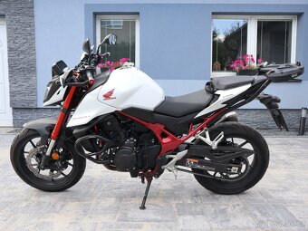 Honda CB 750 HORNET , rv.2023 , 1.Majitel , Původ ČR - 8