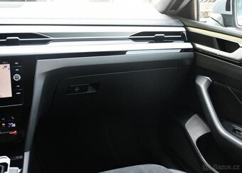 Volkswagen Arteon 2.0TDi R-LINE DSG TAŽNÉ ČR 1M - 8