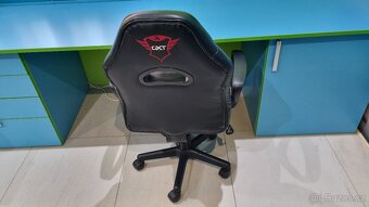 Postel + psací stůl  + židle - dětský pokoj - 8