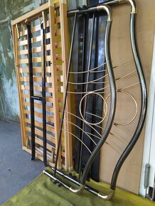 Dvoulůžková postel s rošty 180 cm - 8