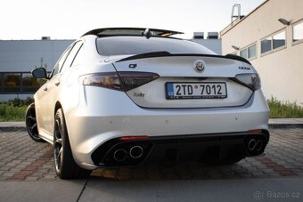 Alfa Romeo Giulia 2.0 Turbo Veloce AT AWD - AJ NA SPLÁTKY - 8