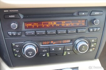 BMW X1 xDrive 20d 130KW XENONY ČR (2010) - 8