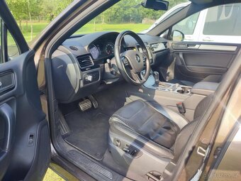 VW TOUAREG 7P 3.0TDi 176kW 2011 ČR - 8