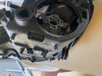Svetlomet predni pravy Mercedes E,W211 - 8