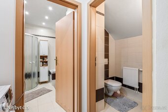 Prodej vícegeneračního domu 452 m², Osek, ev.č. 00938-1 - 8