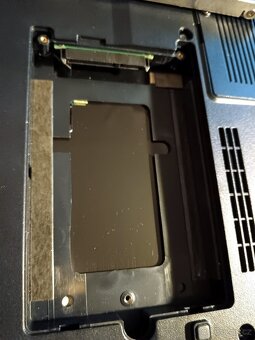 notebook HP Compaq 6710b, Intel core2 duo 2,4Ghz, 2Gb RAM, - 8