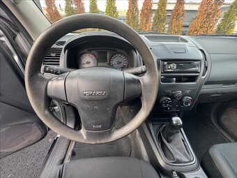 Isuzu D-Max 1,9 4x4, tažné, sklopka (2020) - 8