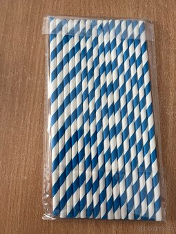 Sada na oslavu ,,dino,, 16 hostů - 8