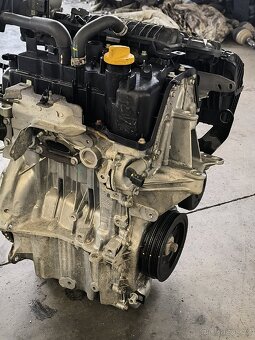 Dacia Sandero 3 motor - 8