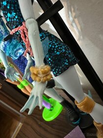Monster high Gil Weber Lagoona Blue Clawdeen Wolf - 8